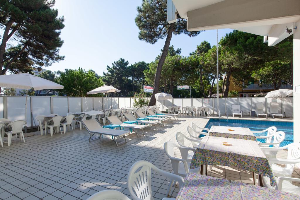 Hotel Sahara Milano Marittima Bagian luar foto