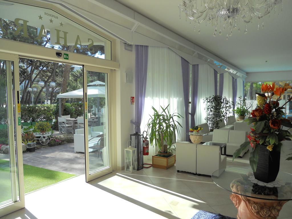 Hotel Sahara Milano Marittima Bagian luar foto