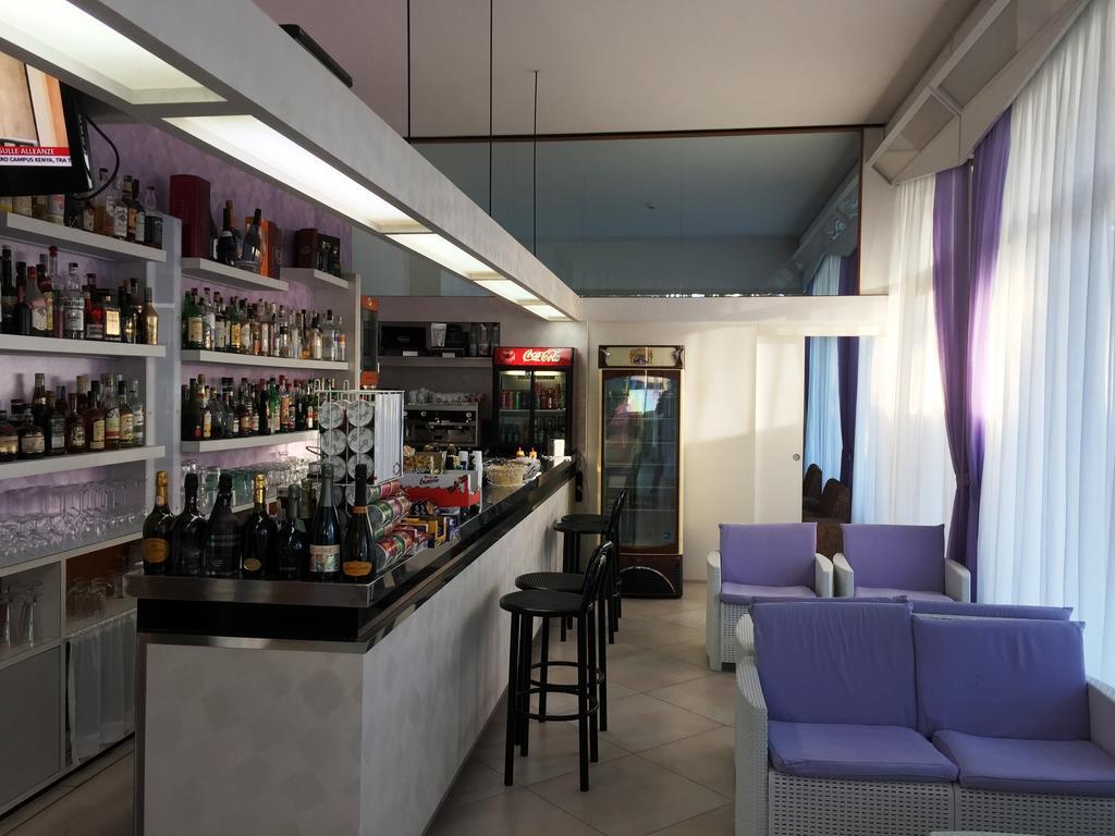 Hotel Sahara Milano Marittima Bagian luar foto