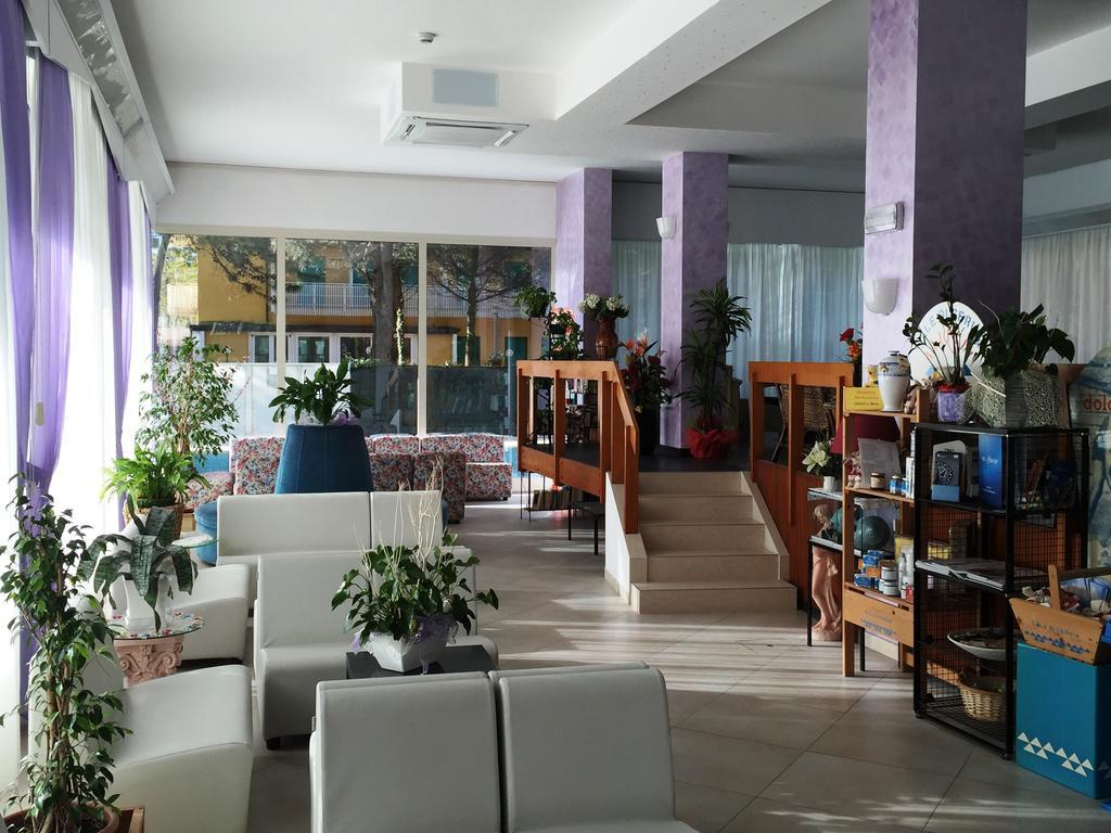 Hotel Sahara Milano Marittima Bagian luar foto