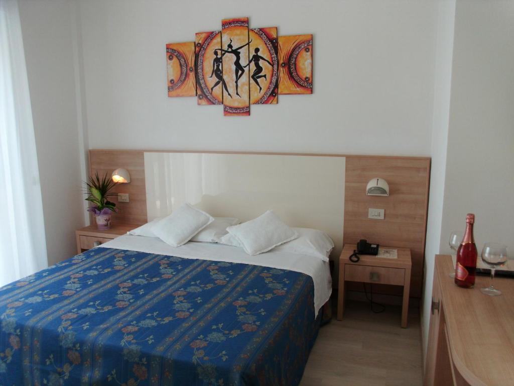 Hotel Sahara Milano Marittima Bagian luar foto