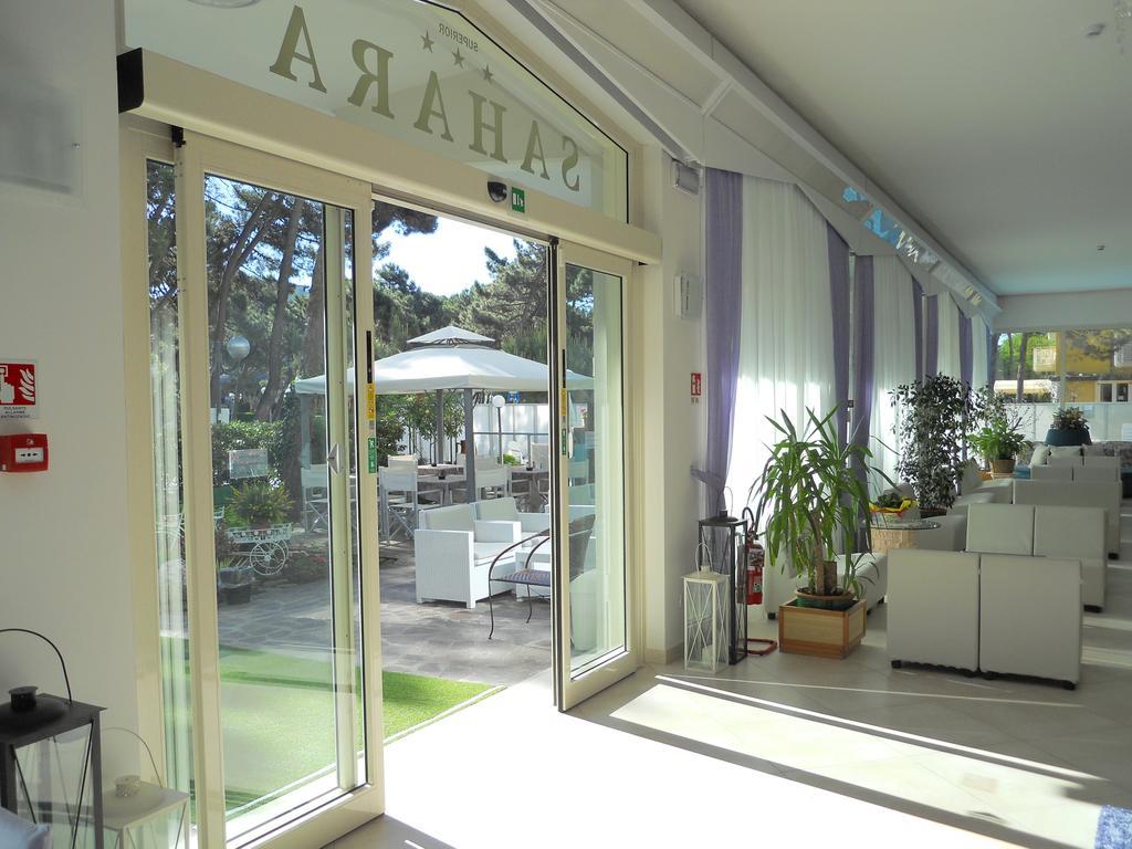 Hotel Sahara Milano Marittima Bagian luar foto