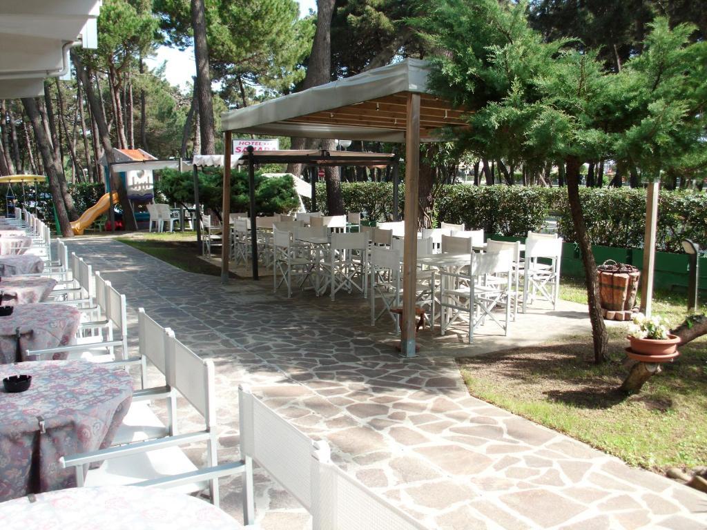 Hotel Sahara Milano Marittima Bagian luar foto
